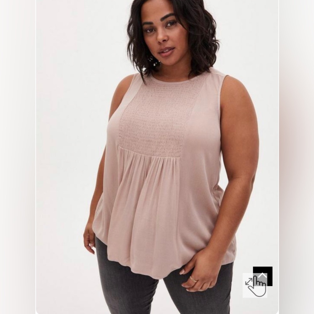 TORRID Crinkle Gauze Smocked Tank size 2 Pink